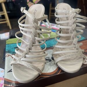 Zigisoho 9.5 Nude Manuela